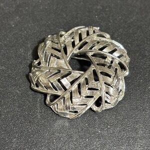Vintage Celebrity NYC Brooch Pin Silver Tone Pinwheel Reticulated Marked PB10